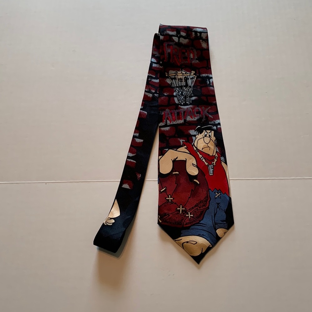Vintage 90’s Fred Flintstone Basketball Tie